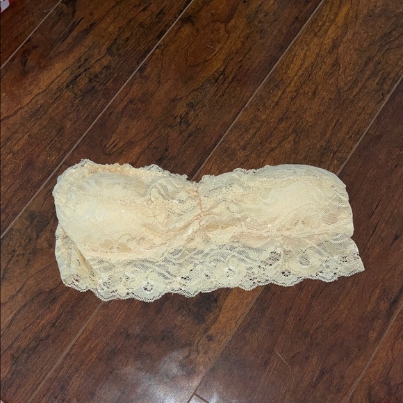 Anemone Lace Bandeau in Cream - Picture 3 of 6